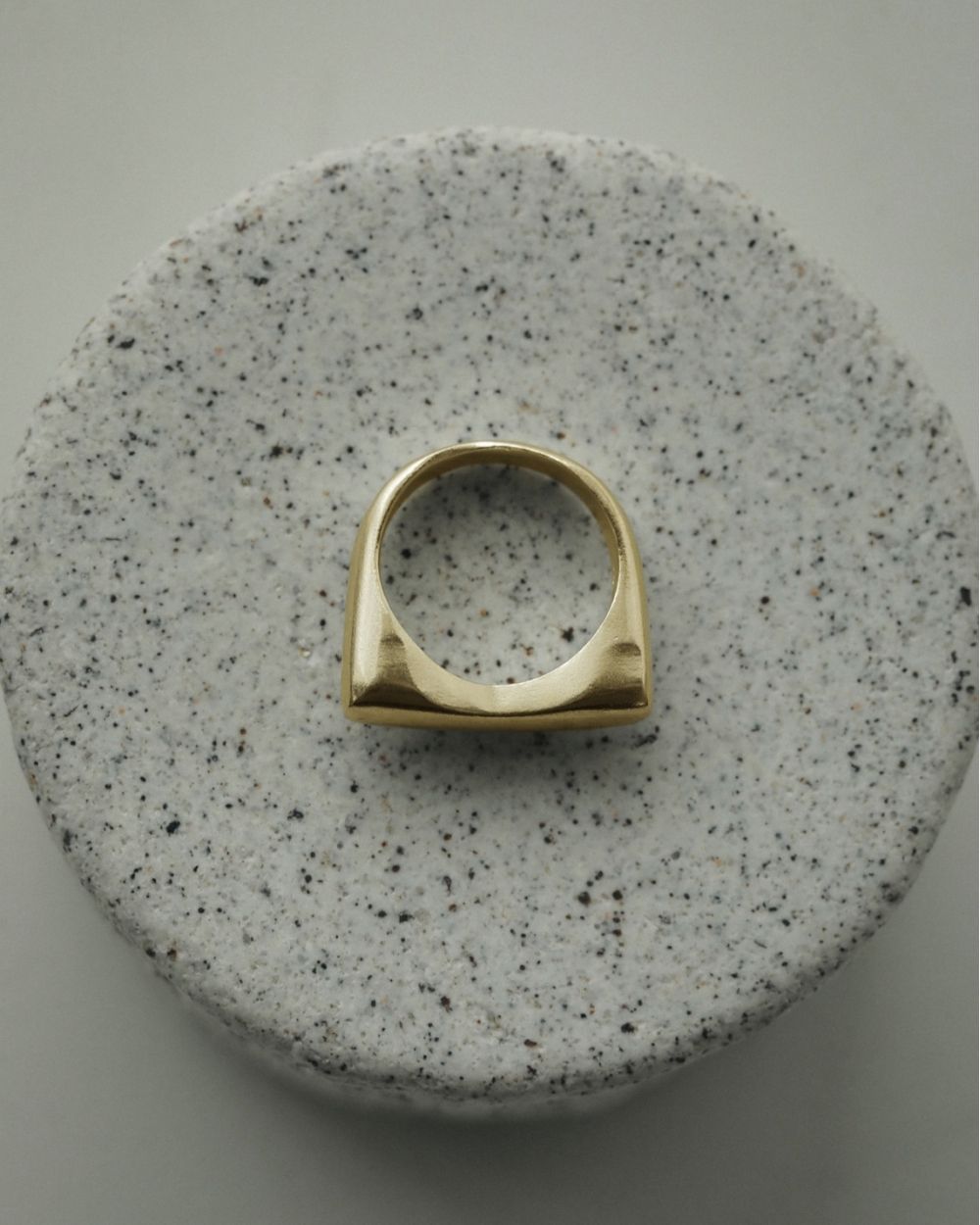 Nuance Signet Ring Nuance Signet Ring,ニュアンスシグネットリング,62420907,リング,指輪,アクセサリー,アクセ,anuke,アンヌーク,lifes,ライフズ