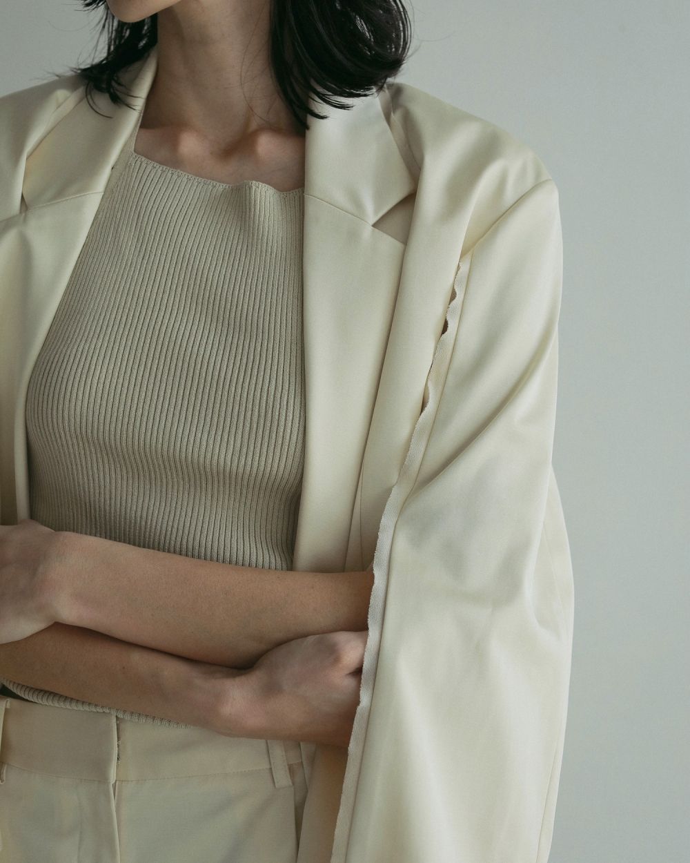 Satin Slit Jacket Satin Slit Jacket,サテンスリットジャケット,62510107,ジャケット,JK,テーラージャケット,アウター,羽織,サテン素材,オケージョン,きれいめ,ànuke,トアンヌーク,lifes,ライフズ,25ss