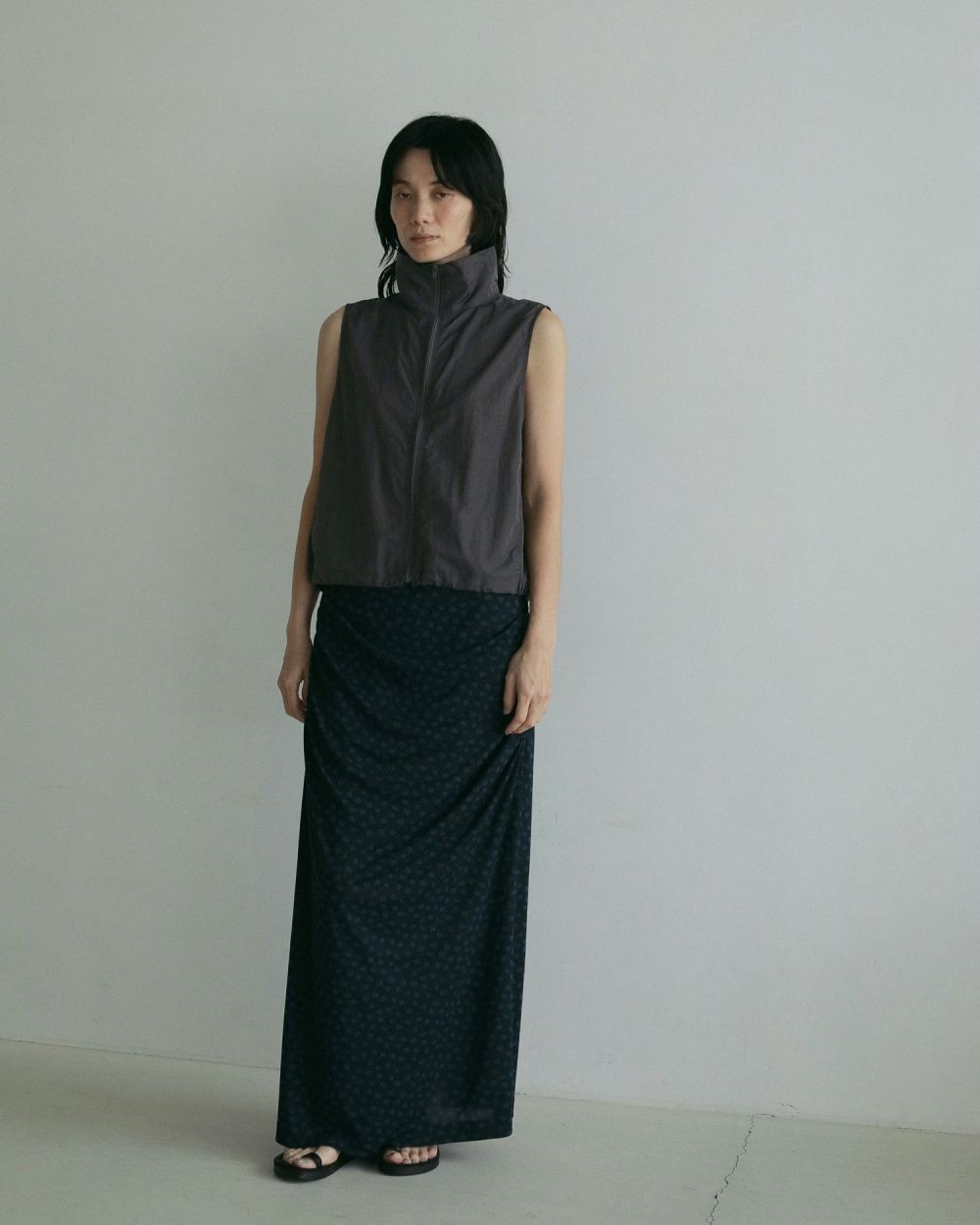 Nylon Sleeveless Blouson Nylon Sleeveless Blouson,ナイロンスリーブレスブルゾン,62510202,ブルゾン,ZIPベスト,シアー,ノースリーブ,ナイロン素材,ànuke,トアンヌーク,lifes,ライフズ,25ss