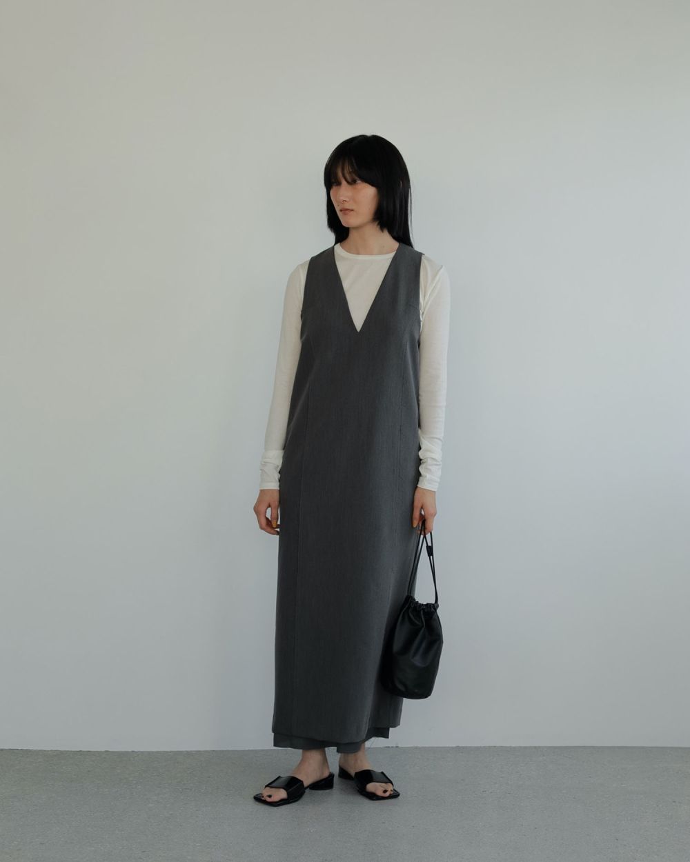 Cutoff Vneck Onepiece Cutoff Vneck Onepiece,カットオフブイネックワンピース,62510324,ワンピース,OP,きれいめ,ànuke,トアンヌーク,lifes,ライフズ,25ss