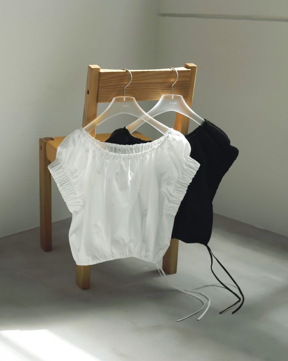 Gather Offshoulder Tops Gather Offshoulder Tops,ギャザーオフショルダートップス,62510404,トップス,オフショル,オフショルダー,ショートブラウス,2WAY,ànuke,アンヌーク,lifes,ライフズ,25ss