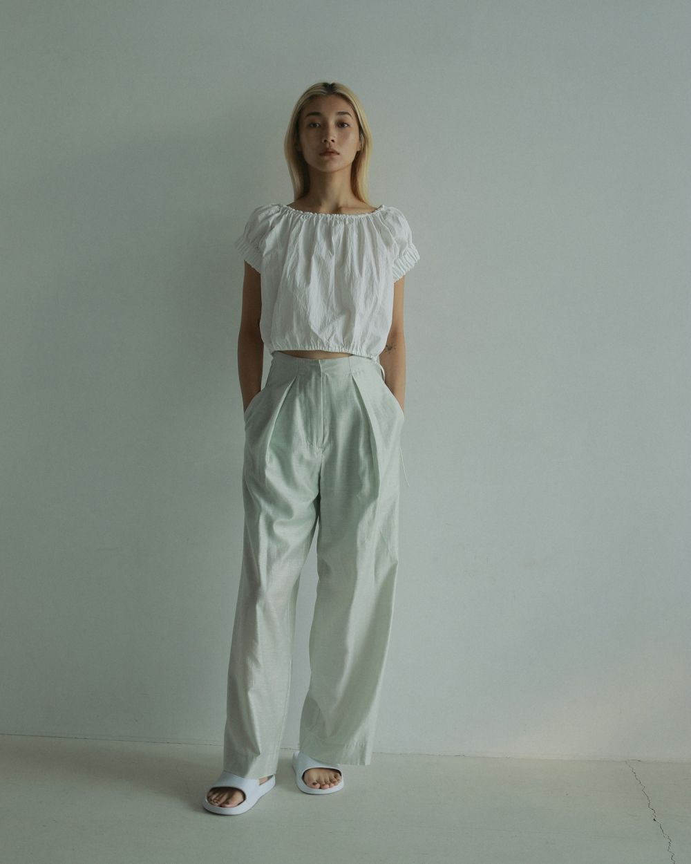 Gather Offshoulder Tops Gather Offshoulder Tops,ギャザーオフショルダートップス,62510404,トップス,オフショル,オフショルダー,ショートブラウス,2WAY,ànuke,アンヌーク,lifes,ライフズ,25ss