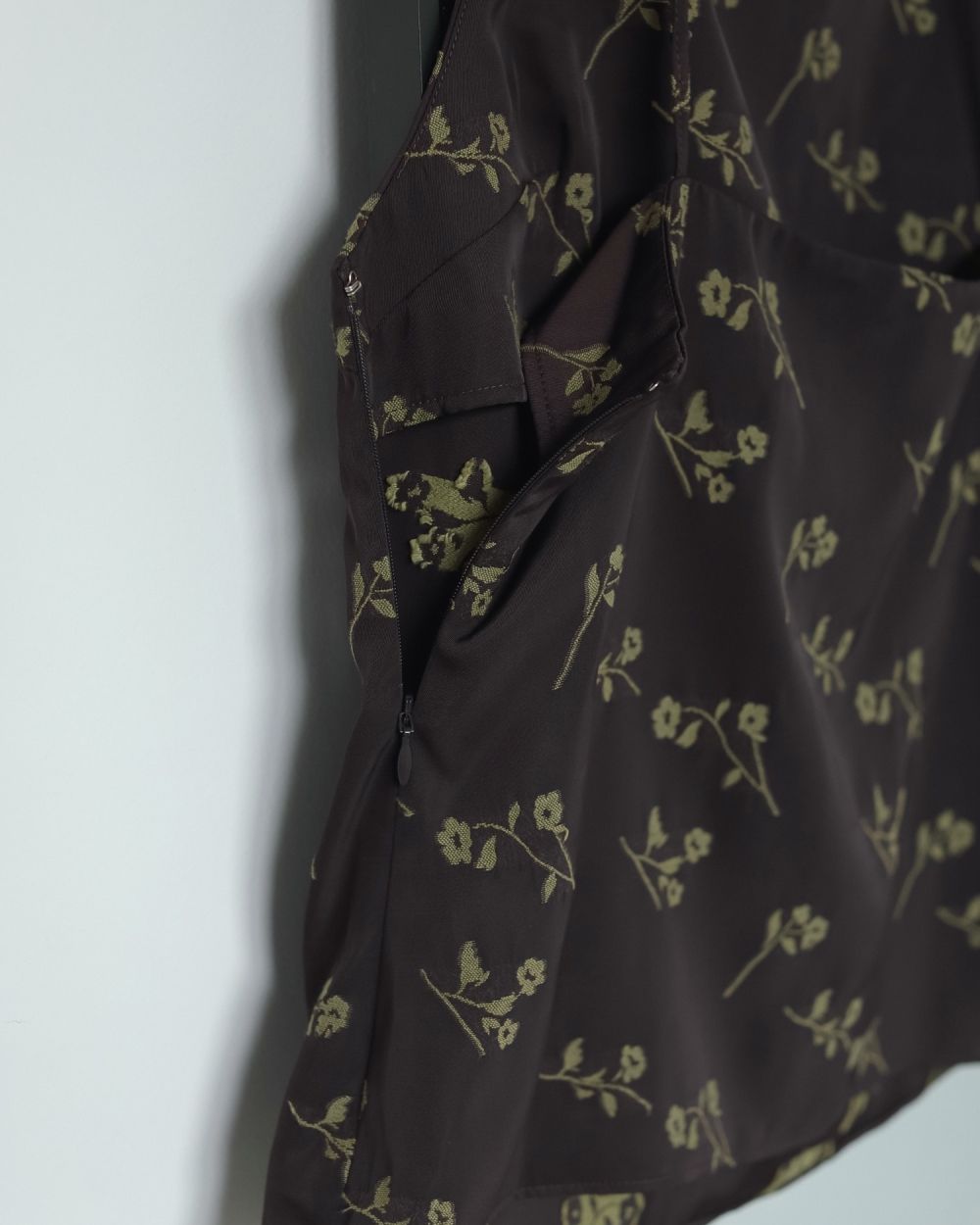 Flower Jacquard Tops Flower Jacquard Tops,フラワージャガードトップス,62510430,花柄,アクセ,キャミソールトップス,ànuke,アンヌーク,lifes,ライフズ,25ss