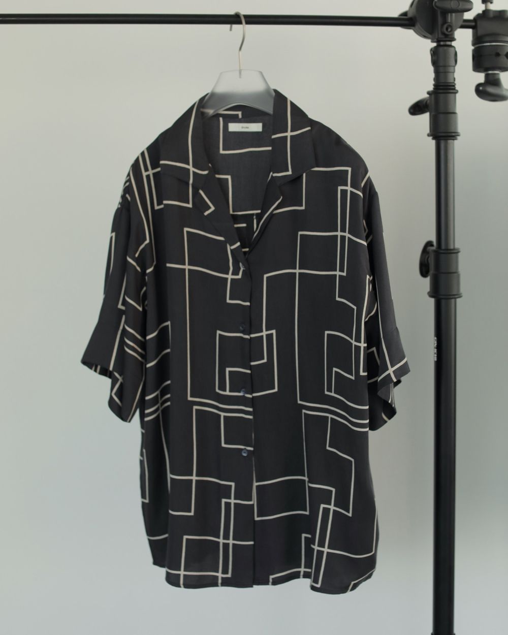 Geometric Opencollar Shirts Geometric Opencollar Shirts,ジオメトリックオープンカラーシャツ,62510432,トップス,シャツ,オープンカラーシャツ,インド製,開襟シャツ,ànuke,アンヌーク,lifes,ライフズ,25ss