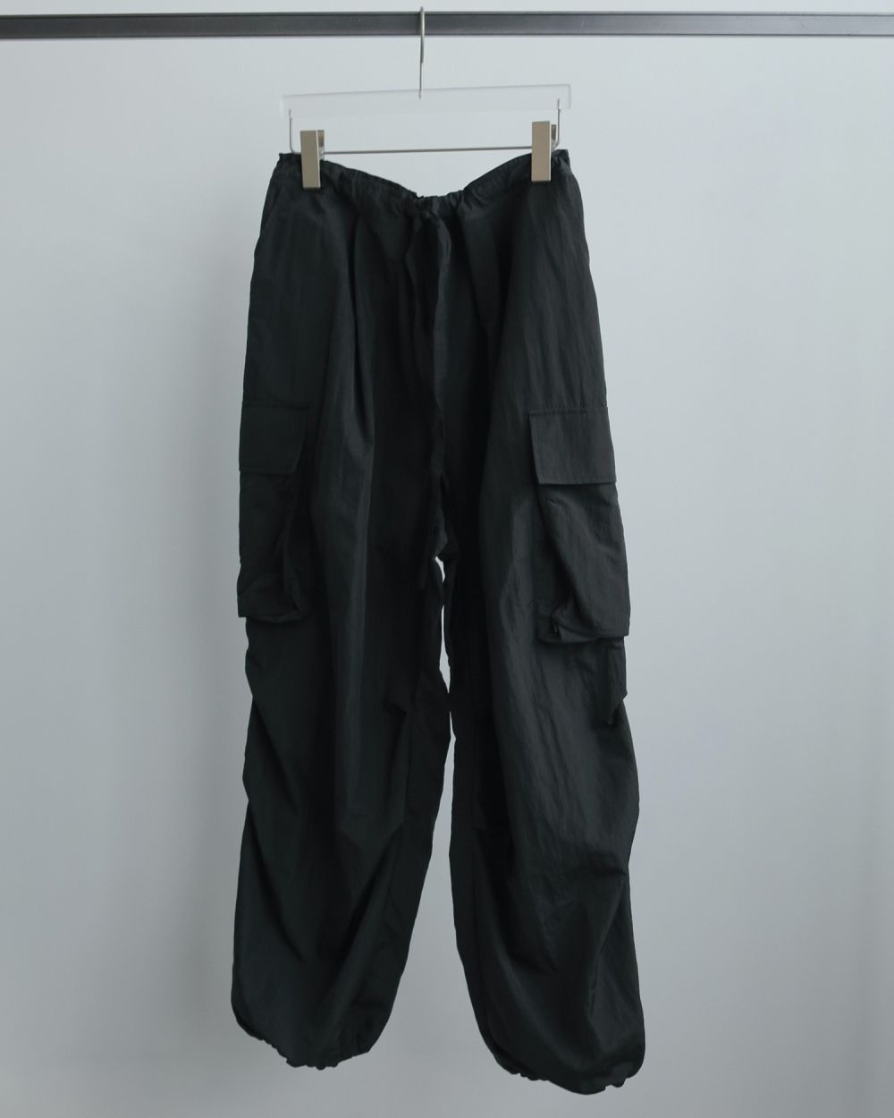 Nylon Cargo Pants  Nylon Cargo Pants,ナイロンカーゴパンツ,62510703,ボトム,パンツ,カーゴパンツ,ナイロン素材,カジュアル,ànuke,アンヌーク,lifes,ライフズ,25ss