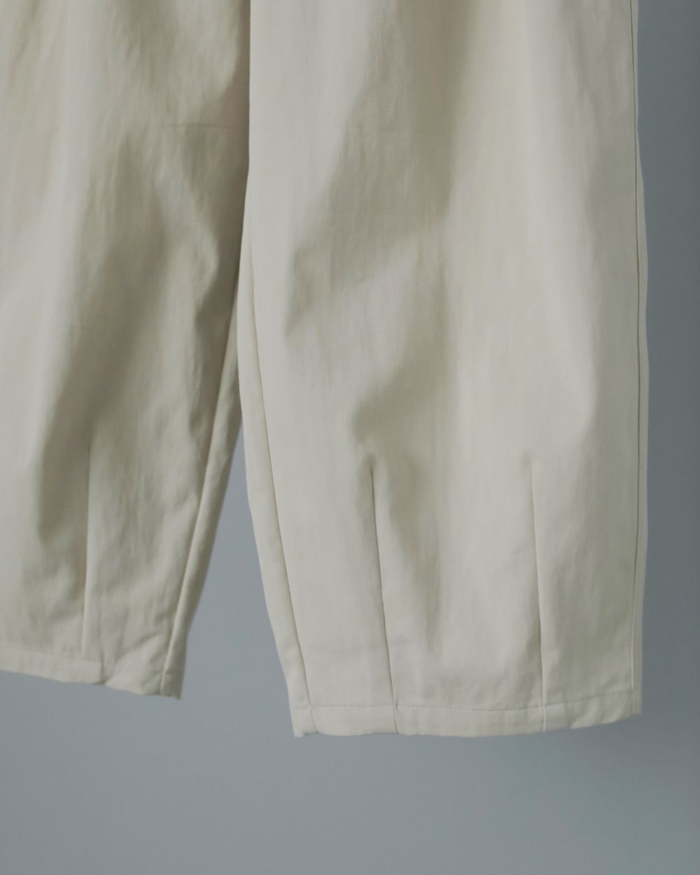 Twill Cocoon Pants Twill Cocoon Pants,ツイルコクーンパンツ,62510709,パンツ,ボトム,ツイル素材,コクーンパンツ,ànuke,トアンヌーク,lifes,ライフズ,25ss