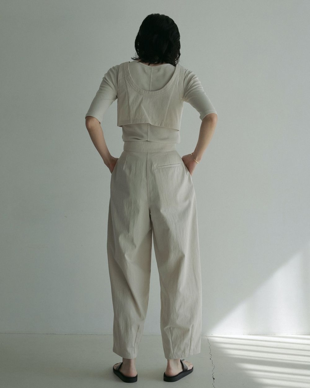 Twill Cocoon Pants Twill Cocoon Pants,ツイルコクーンパンツ,62510709,パンツ,ボトム,ツイル素材,コクーンパンツ,ànuke,トアンヌーク,lifes,ライフズ,25ss