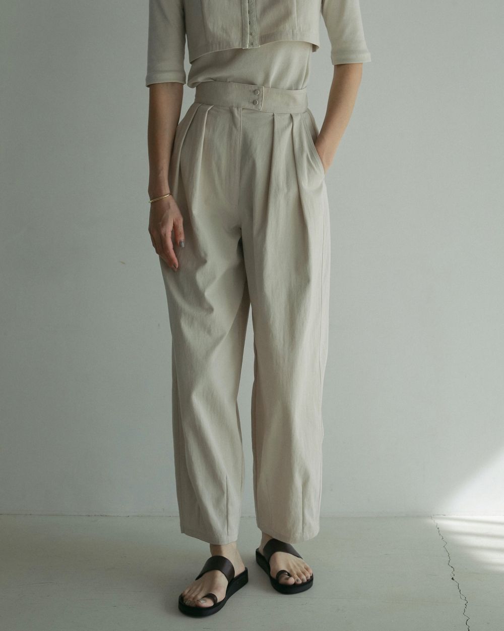 Twill Cocoon Pants Twill Cocoon Pants,ツイルコクーンパンツ,62510709,パンツ,ボトム,ツイル素材,コクーンパンツ,ànuke,トアンヌーク,lifes,ライフズ,25ss