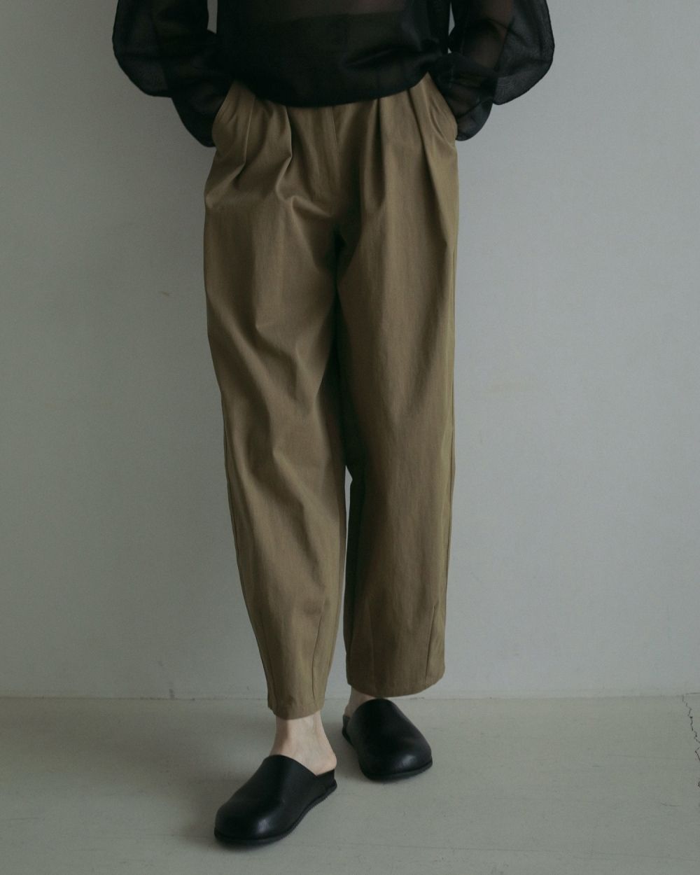 Twill Cocoon Pants Twill Cocoon Pants,ツイルコクーンパンツ,62510709,パンツ,ボトム,ツイル素材,コクーンパンツ,ànuke,トアンヌーク,lifes,ライフズ,25ss
