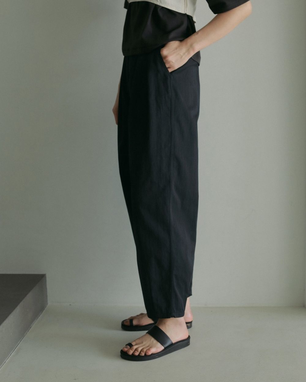 Twill Cocoon Pants Twill Cocoon Pants,ツイルコクーンパンツ,62510709,パンツ,ボトム,ツイル素材,コクーンパンツ,ànuke,トアンヌーク,lifes,ライフズ,25ss