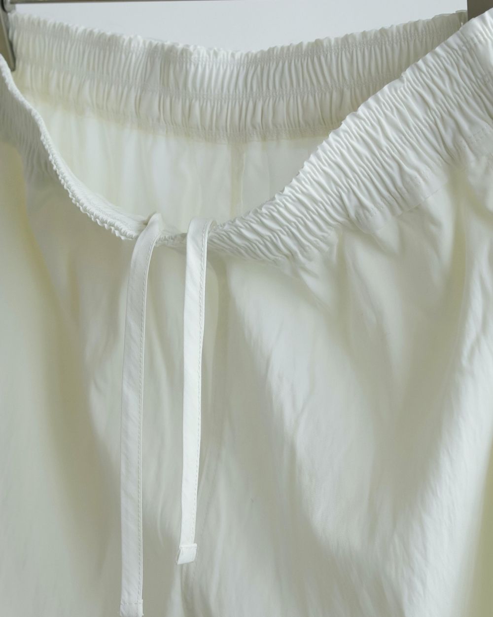 Chambray Rough Pants Chambray Rough Pants,シャンブレーラフパンツ,62510710,パンツ,ボトムス,ウエストゴム,ànuke,トアンヌーク,lifes,ライフズ,25ss