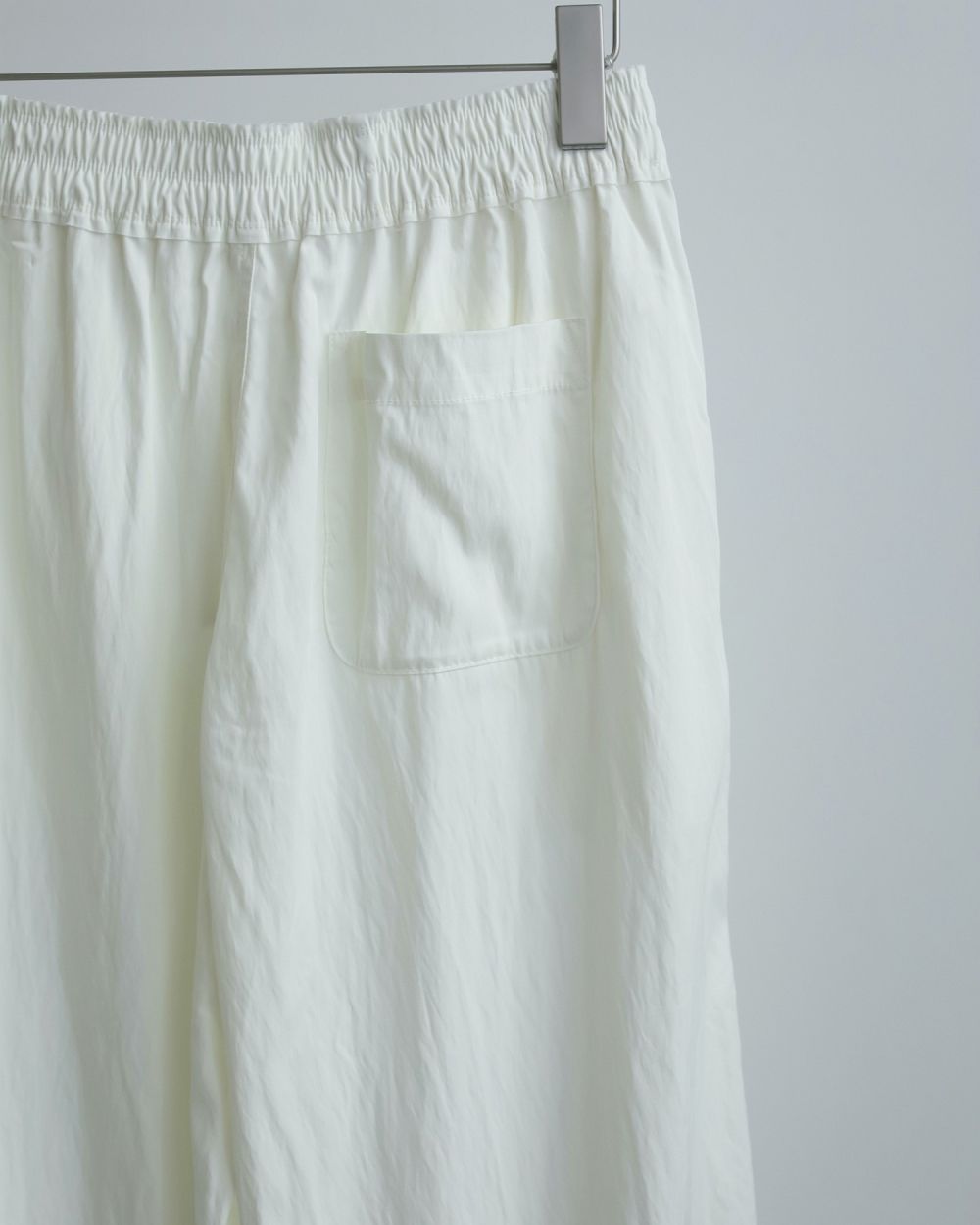 Chambray Rough Pants Chambray Rough Pants,シャンブレーラフパンツ,62510710,パンツ,ボトムス,ウエストゴム,ànuke,トアンヌーク,lifes,ライフズ,25ss