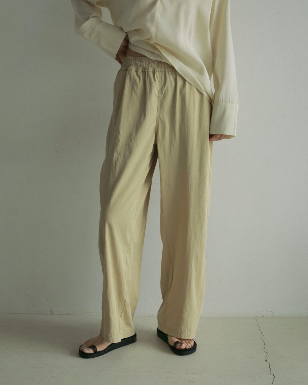 Chambray Rough Pants Chambray Rough Pants,シャンブレーラフパンツ,62510710,パンツ,ボトムス,ウエストゴム,ànuke,トアンヌーク,lifes,ライフズ,25ss