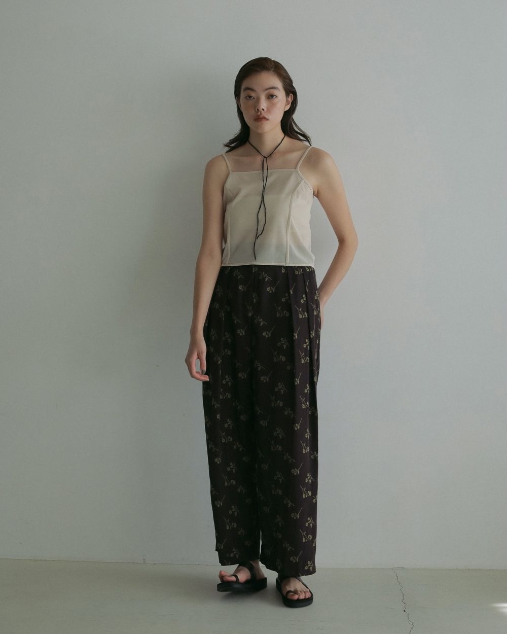 Flower Jacquard Pants Flower Jacquard Pants,フラワージャガードパンツ,62510717,ボトムス,ワイドパンツ,花柄素材,国内素材,ànuke,アンヌーク,lifes,ライフズ,25ss