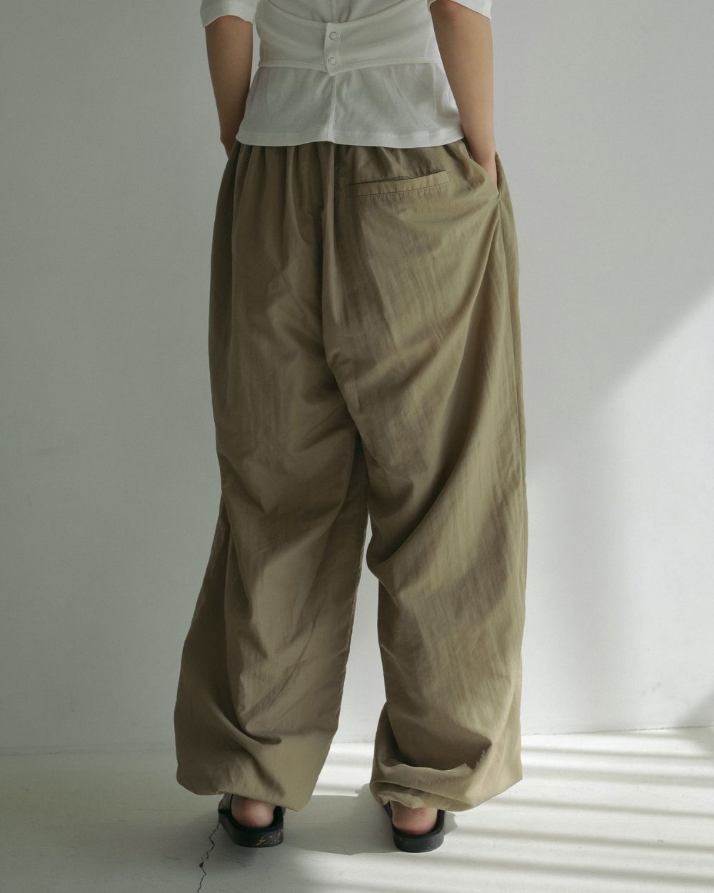 Nylon Volume Pants Nylon Volume Pants,ナイロンボリュームパンツ,62510719,パンツ,ボトムス,ànuke,トアンヌーク,lifes,ライフズ,25ss