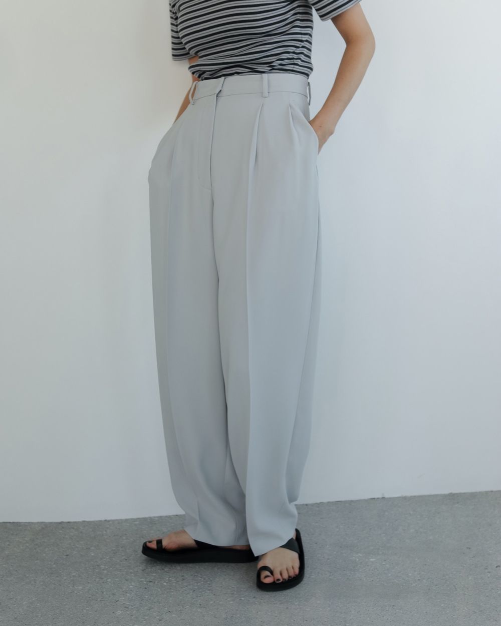 Georgette Cocoon Pants Georgette Cocoon Pants,ジョーゼットコクーンパンツ,62510725,ボトム,パンツ,タックパンツ,コクーンシルエット,ànuke,アンヌーク,lifes,ライフズ,25ss