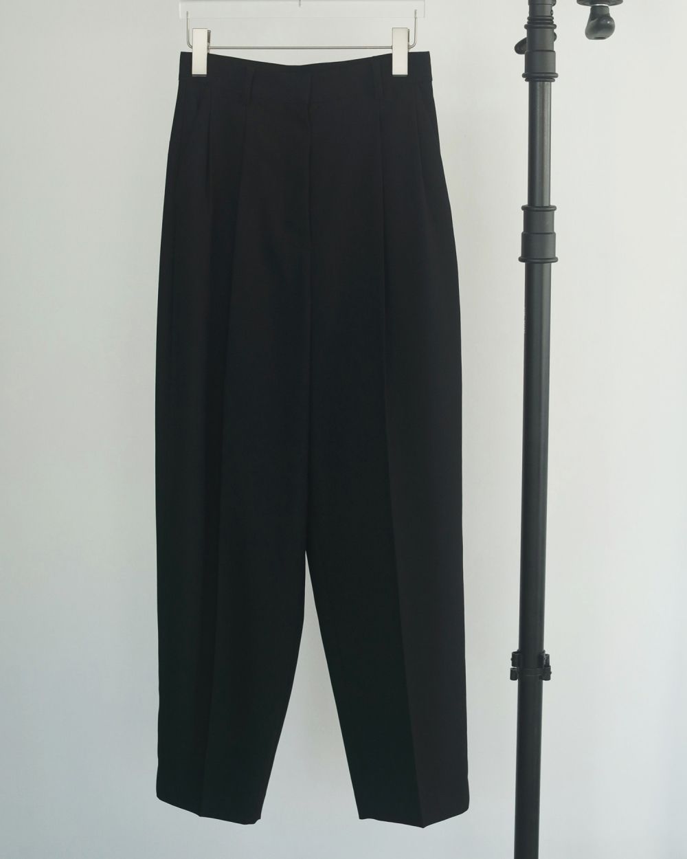Georgette Cocoon Pants Georgette Cocoon Pants,ジョーゼットコクーンパンツ,62510725,ボトム,パンツ,タックパンツ,コクーンシルエット,ànuke,アンヌーク,lifes,ライフズ,25ss