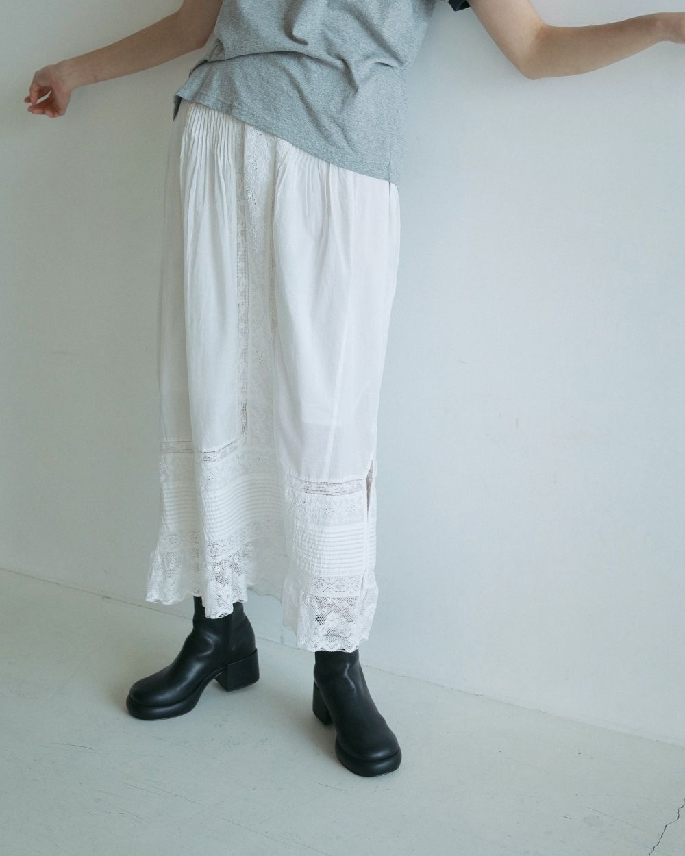 Tuck Lace Skirt Tuck Lace Skirt,タックレーススカート,62510803,ボトムス,コットンスカート,ànuke,トアンヌーク,lifes,ライフズ,25ss