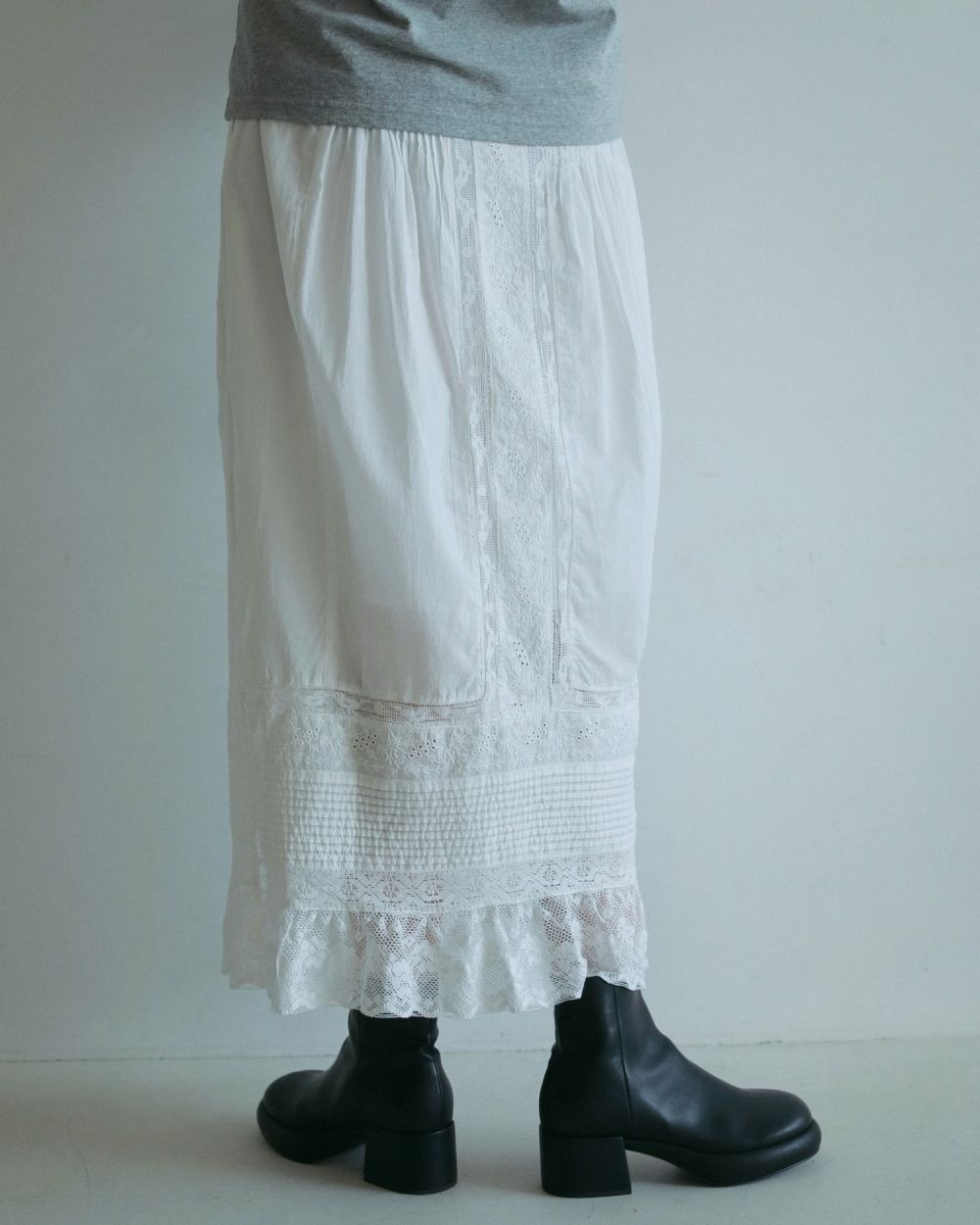 Tuck Lace Skirt Tuck Lace Skirt,タックレーススカート,62510803,ボトムス,コットンスカート,ànuke,トアンヌーク,lifes,ライフズ,25ss