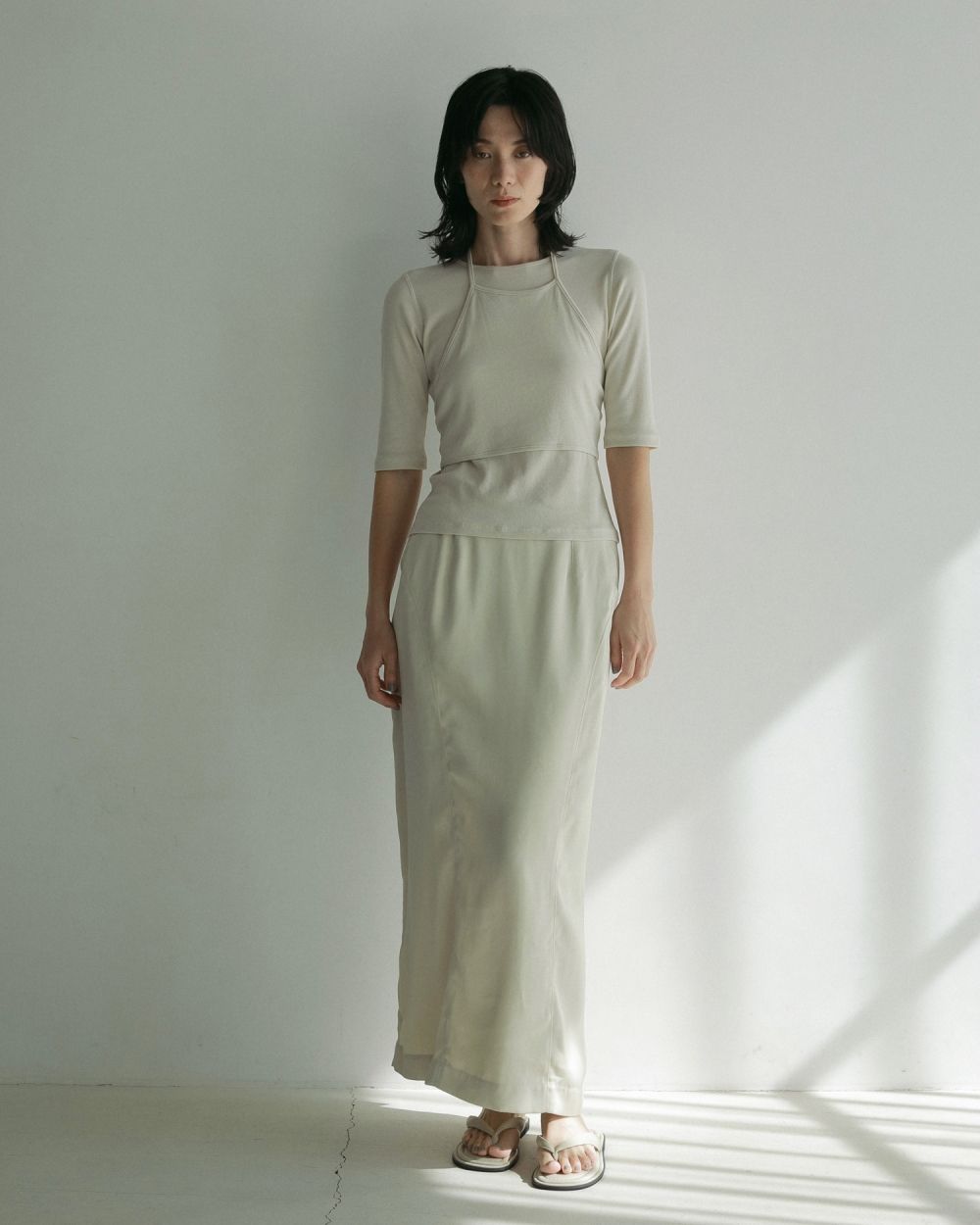 Satin Pencil Skirt Satin Pencil Skirt,サテンペンシルスカート,62510808,ボトムス,ペンシルスカート,ウエストゴム,ànuke,トアンヌーク,lifes,ライフズ,25ss