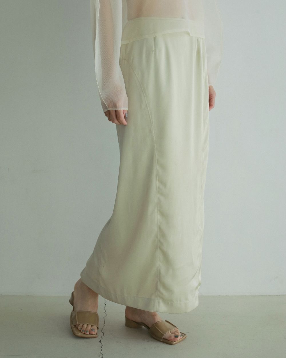 Satin Pencil Skirt Satin Pencil Skirt,サテンペンシルスカート,62510808,ボトムス,ペンシルスカート,ウエストゴム,ànuke,トアンヌーク,lifes,ライフズ,25ss