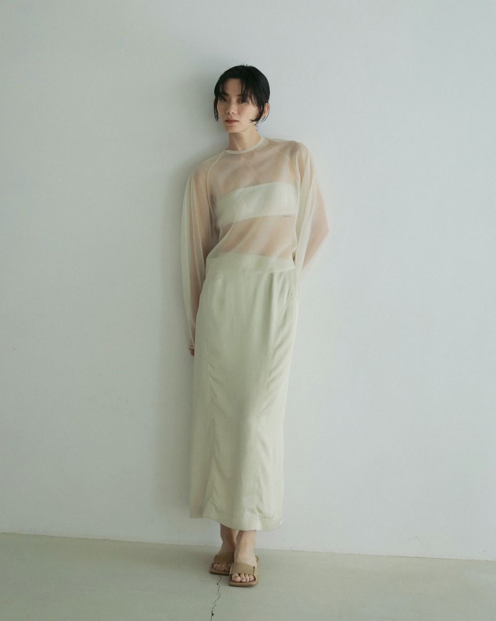 Satin Pencil Skirt Satin Pencil Skirt,サテンペンシルスカート,62510808,ボトムス,ペンシルスカート,ウエストゴム,ànuke,トアンヌーク,lifes,ライフズ,25ss