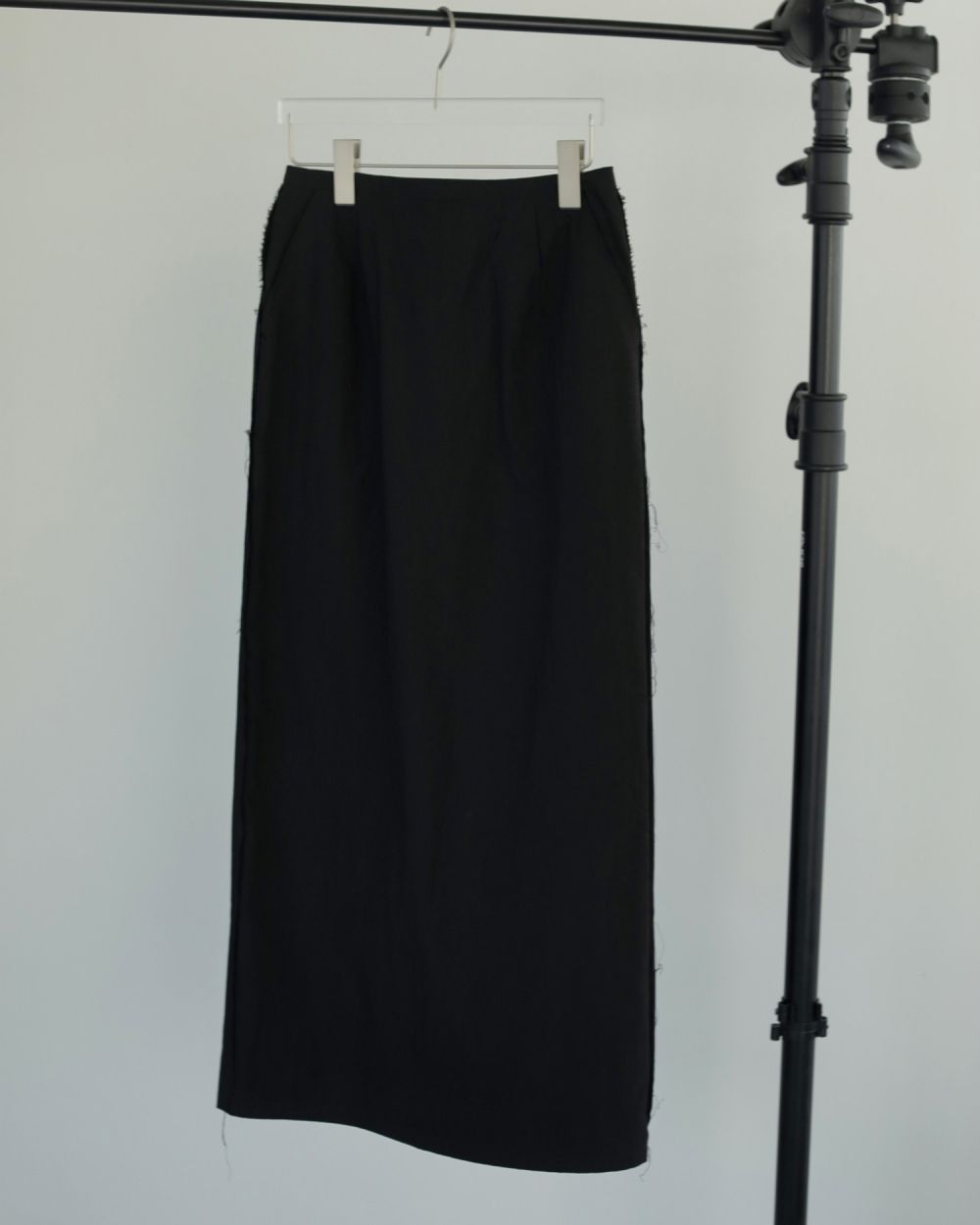 Cutoff Straight Skirt Cutoff Straight Skirt,カットオフストレートスカート,62510810,ボトム,スカート,ànuke,アンヌーク,lifes,ライフズ,25ss