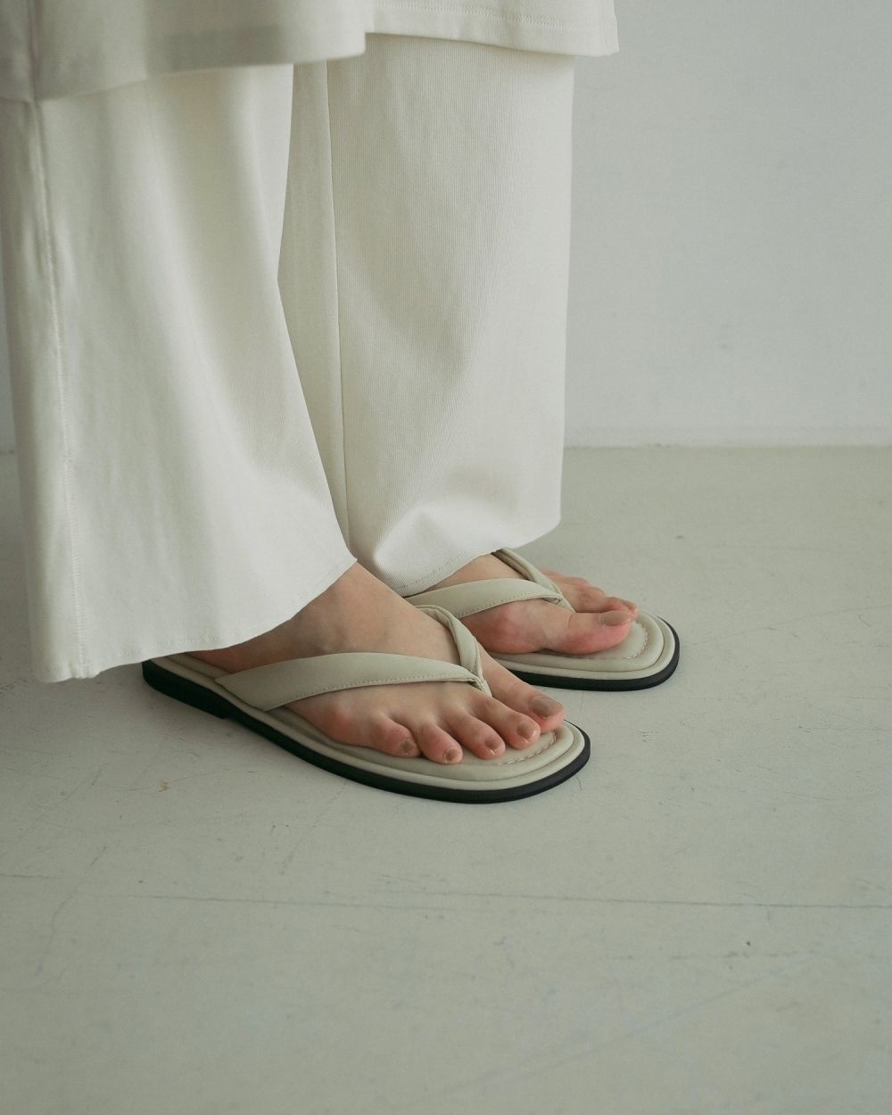 Square Tong Sandals Square Tong Sandals,スクエアトングサンダル,62511002,サンダル,シューズ,トングサンダル,マット,スポーティー,カジュアル,ànuke,トアンヌーク,lifes,ライフズ,25ss