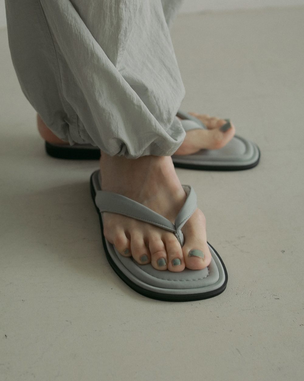Square Tong Sandals Square Tong Sandals,スクエアトングサンダル,62511002,サンダル,シューズ,トングサンダル,マット,スポーティー,カジュアル,ànuke,トアンヌーク,lifes,ライフズ,25ss