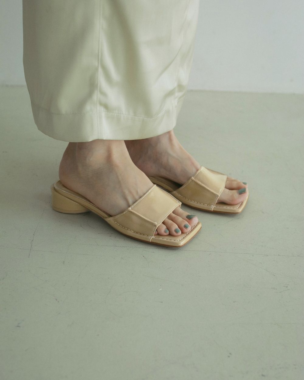 Square Ecoleather Sandals Square Ecoleather Sandals,スクエアエコレザーサンダル,62511005,サンダル,シューズ,スクエアサンダル,ヒール,合皮,ànuke,アンヌーク,lifes,ライフズ,25ss