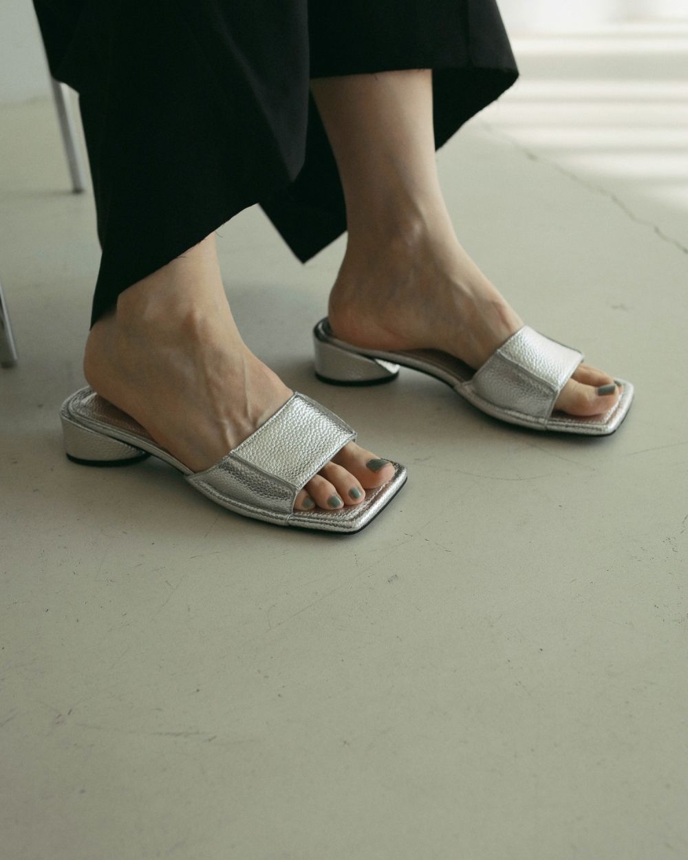 Square Ecoleather Sandals Square Ecoleather Sandals,スクエアエコレザーサンダル,62511005,サンダル,シューズ,スクエアサンダル,ヒール,合皮,ànuke,アンヌーク,lifes,ライフズ,25ss