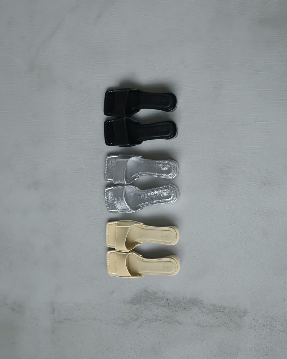 Square Ecoleather Sandals Square Ecoleather Sandals,スクエアエコレザーサンダル,62511005,サンダル,シューズ,スクエアサンダル,ヒール,合皮,ànuke,アンヌーク,lifes,ライフズ,25ss