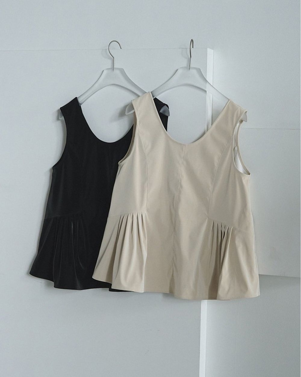 Uneck Peplum Tops Uneck Peplum Tops,Uネックペプラムトップス,62520404,トップス,ブラウス,ànuke,アンヌーク,lifes,ライフズ,25aw