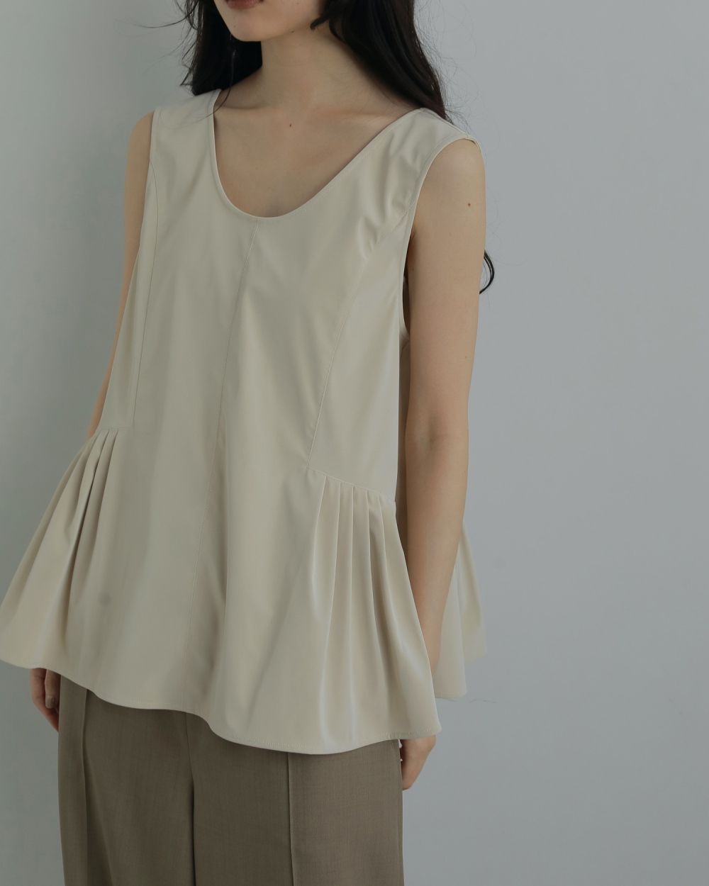 Uneck Peplum Tops Uneck Peplum Tops,Uネックペプラムトップス,62520404,トップス,ブラウス,ànuke,アンヌーク,lifes,ライフズ,25aw