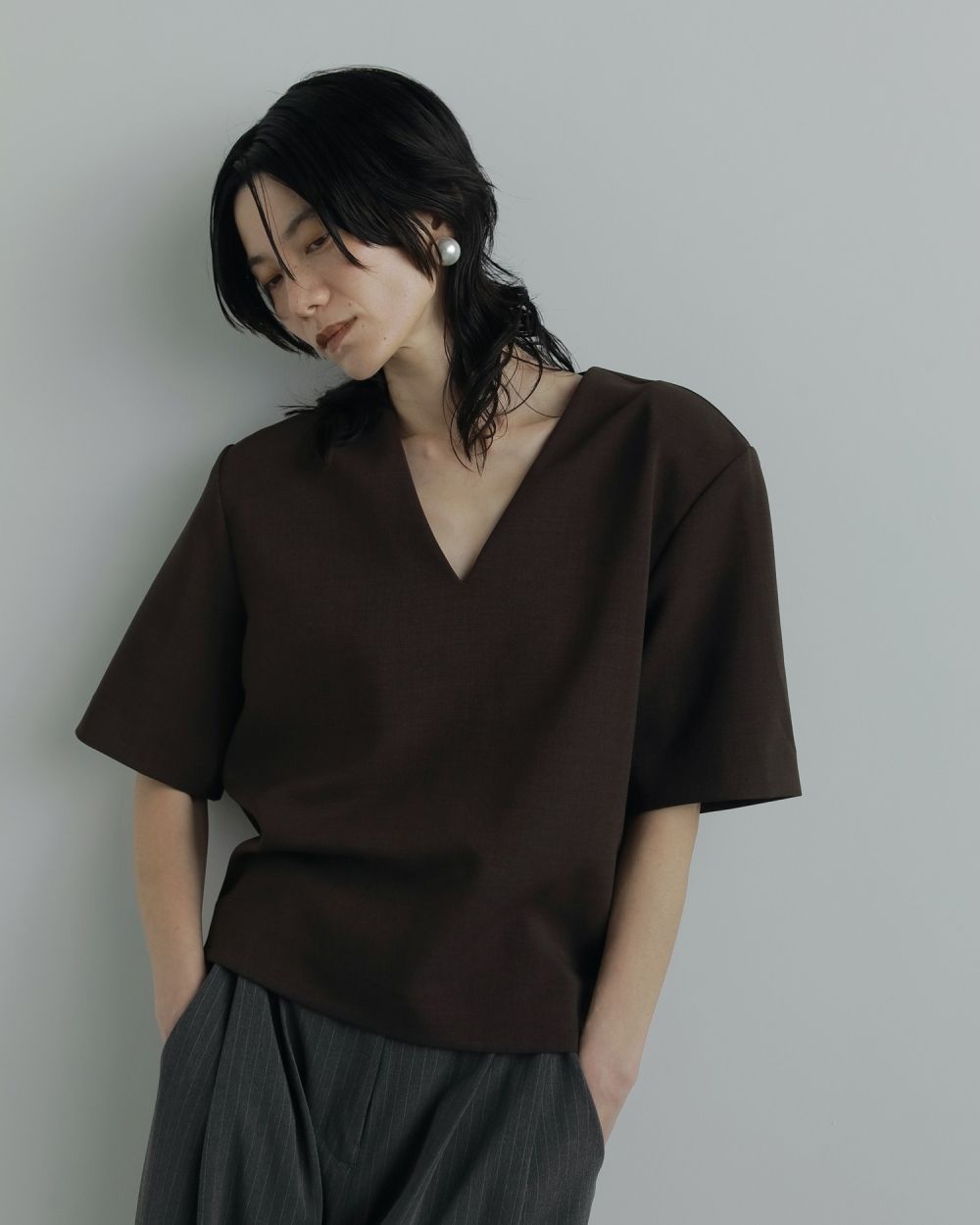 Powershoulder Vneck Tops Powershoulder Vneck Tops,パワーショルダーブイネックトップス,62520409,トップス,Vネック,ànuke,アンヌーク,lifes,ライフズ,25aw