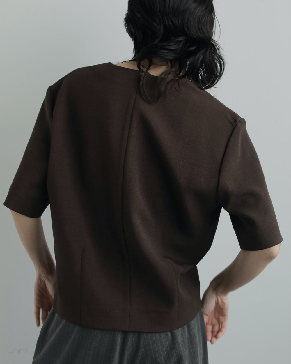 Powershoulder Vneck Tops Powershoulder Vneck Tops,パワーショルダーブイネックトップス,62520409,トップス,Vネック,ànuke,アンヌーク,lifes,ライフズ,25aw