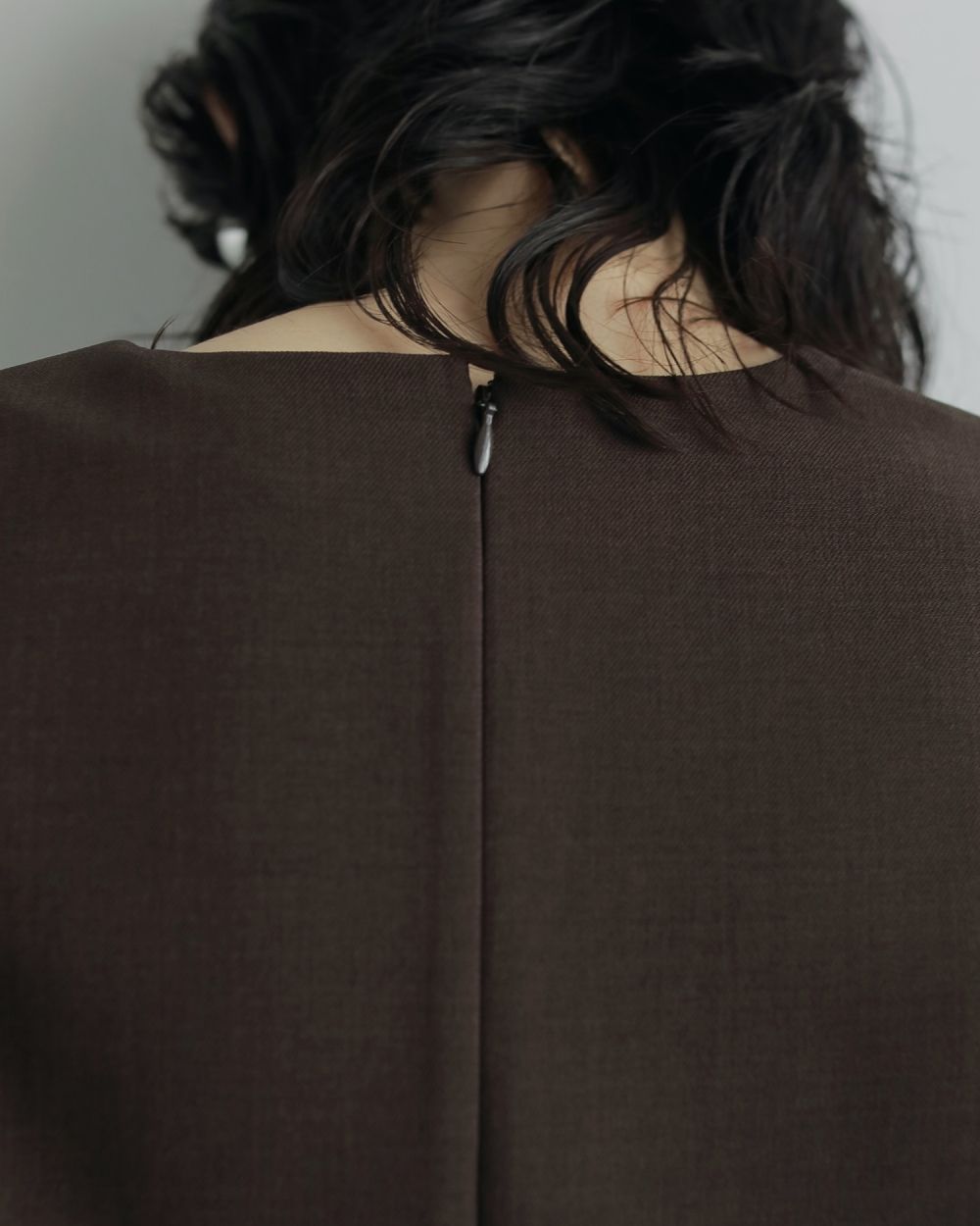 Powershoulder Vneck Tops Powershoulder Vneck Tops,パワーショルダーブイネックトップス,62520409,トップス,Vネック,ànuke,アンヌーク,lifes,ライフズ,25aw