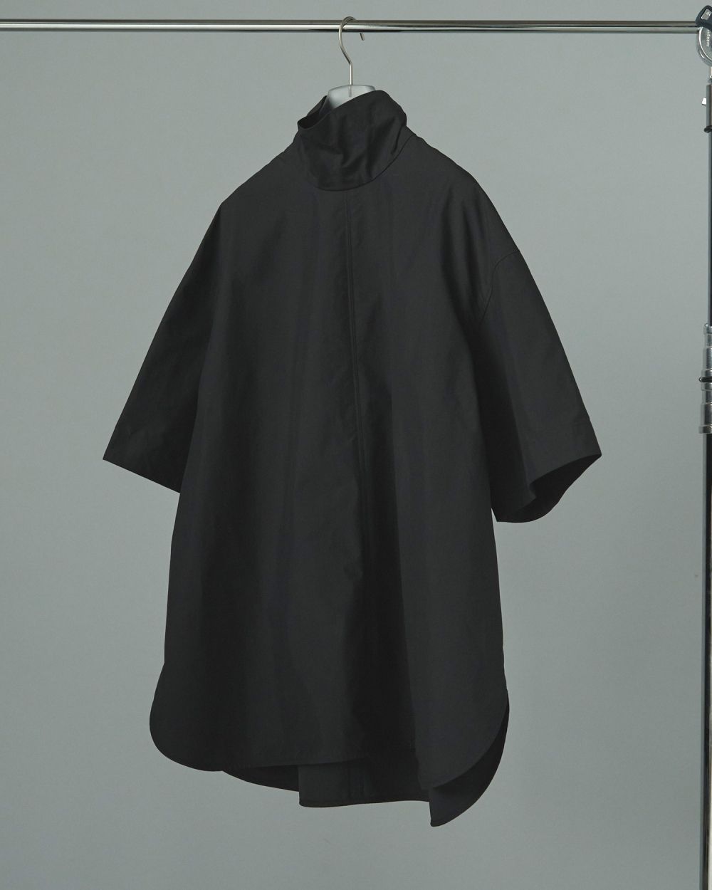 Highneck Over Blouse Highneck Over Blouse,ハイネックオーバーブラウス,62520425,トップス,シャツ,ブラウス,オーバーブラウス,ハイネック,ànuke,アンヌーク,lifes,ライフズ,25aw