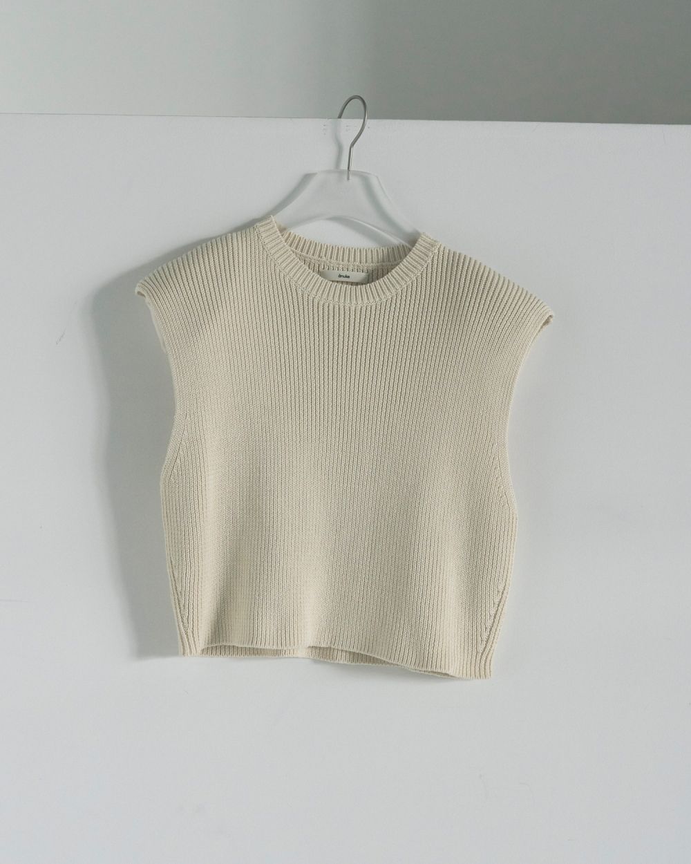 Padin Knit Tanktop Padin Knit Tanktop,パディン ニット タンクトップ,62520521,トップス,ニット,ニットトップス,ノースリーブ,ベスト,ànuke,アンヌーク,lifes,ライフズ,25aw