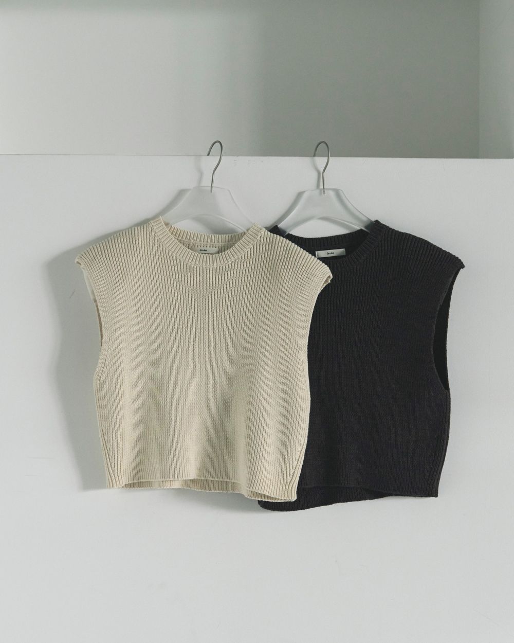 Padin Knit Tanktop Padin Knit Tanktop,パディン ニット タンクトップ,62520521,トップス,ニット,ニットトップス,ノースリーブ,ベスト,ànuke,アンヌーク,lifes,ライフズ,25aw