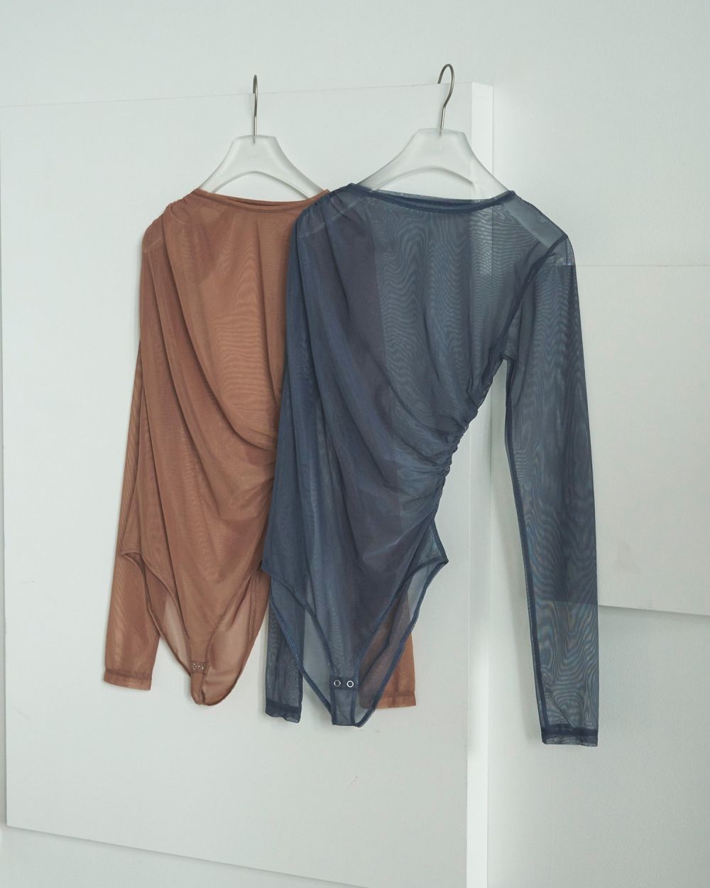 Tulle Gather Bodysuit Tulle Gather Bodysuit,チュールギャザーボディスーツ,62520608,トップス,シアートップス,透け感,ànuke,アンヌーク,lifes,ライフズ,25aw
