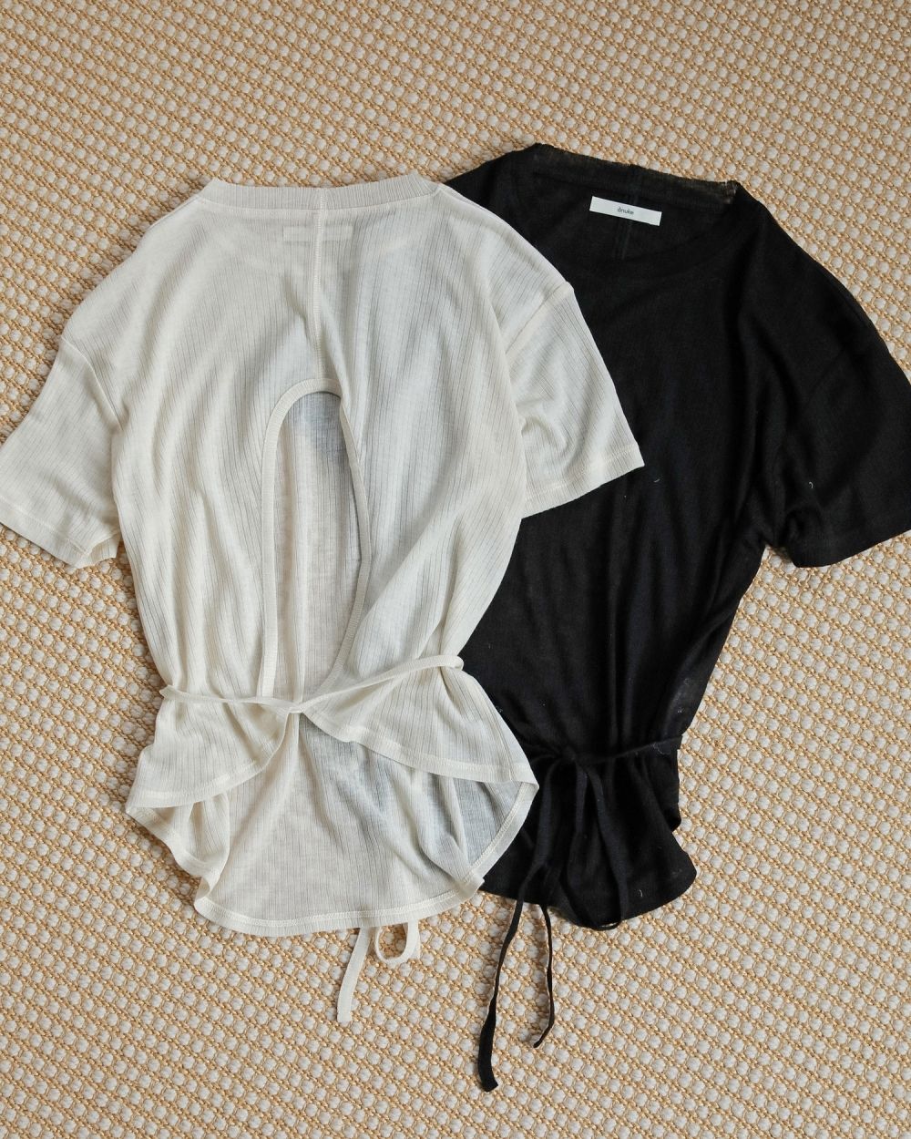 Sheerrib Backopen T-shirts Sheerrib Backopen T-shirts,シアーリブ バックオープン Tシャツ,62520631,トップス,Tシャツ,透け感,シアー,ànuke,アンヌーク,lifes,ライフズ,25aw