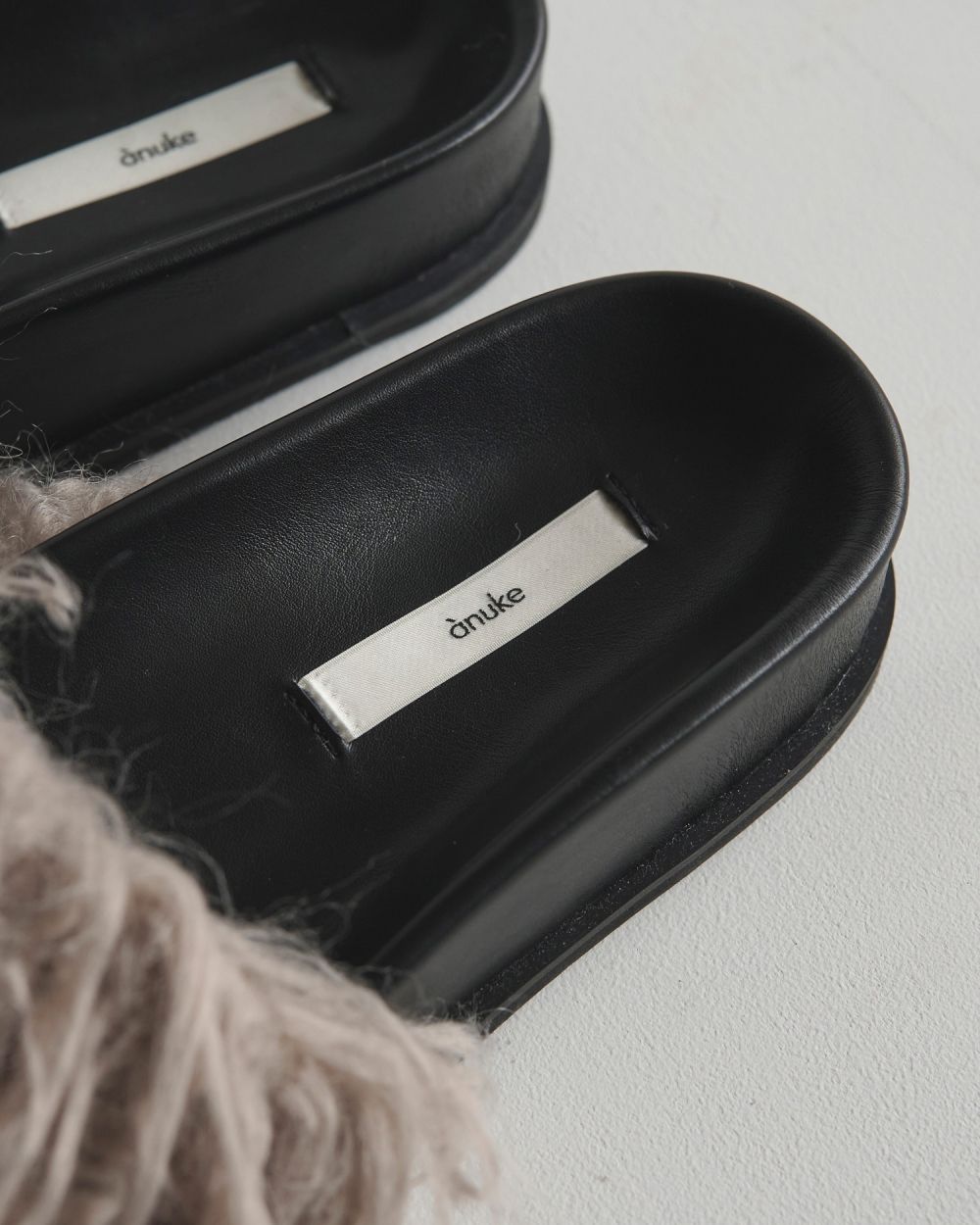 ànuke online store（アンヌーク） / Eco Fur SandalsEco Fur Sandals