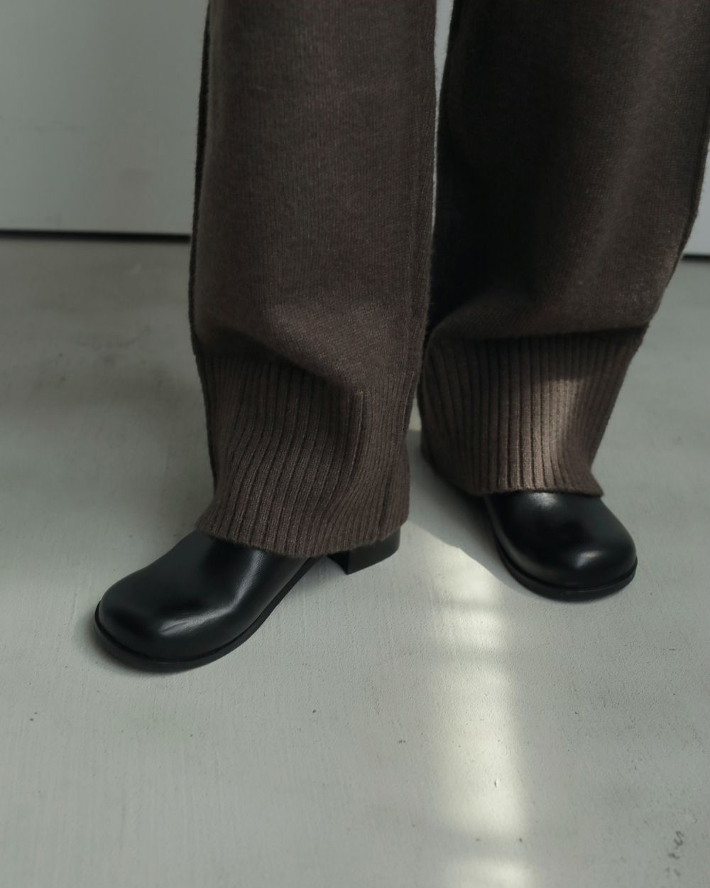 Ecoleather Heel Slip-ons Ecoleather Heel Slip-ons,エコレザーヒールスリッポン,62521021,シューズ,靴,スリッポン,ヒールスリッポン,ànuke,アンヌーク,lifes,ライフズ,25aw