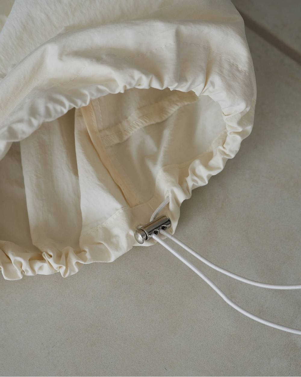 Standcollar Pocket Vest Standcollar Pocket Vest,スタンドカラー ポケット ベスト,62610103,ナイロンベスト,オーバーサイズ,羽織,ベスト,アウター,ジャケット,ànuke,アンヌーク,lifes,ライフズ,26ss