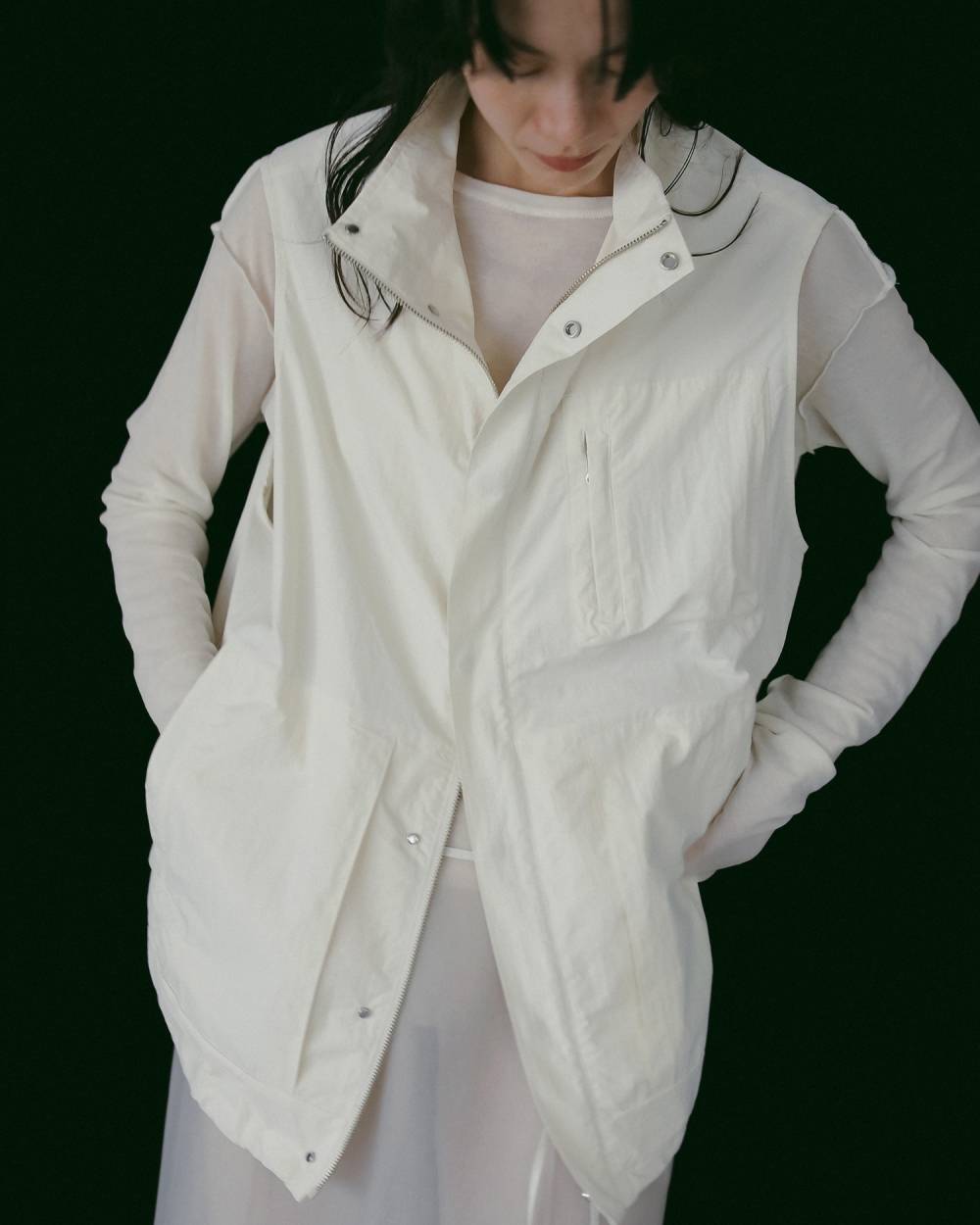 Standcollar Pocket Vest Standcollar Pocket Vest,スタンドカラー ポケット ベスト,62610103,ナイロンベスト,オーバーサイズ,羽織,ベスト,アウター,ジャケット,ànuke,アンヌーク,lifes,ライフズ,26ss