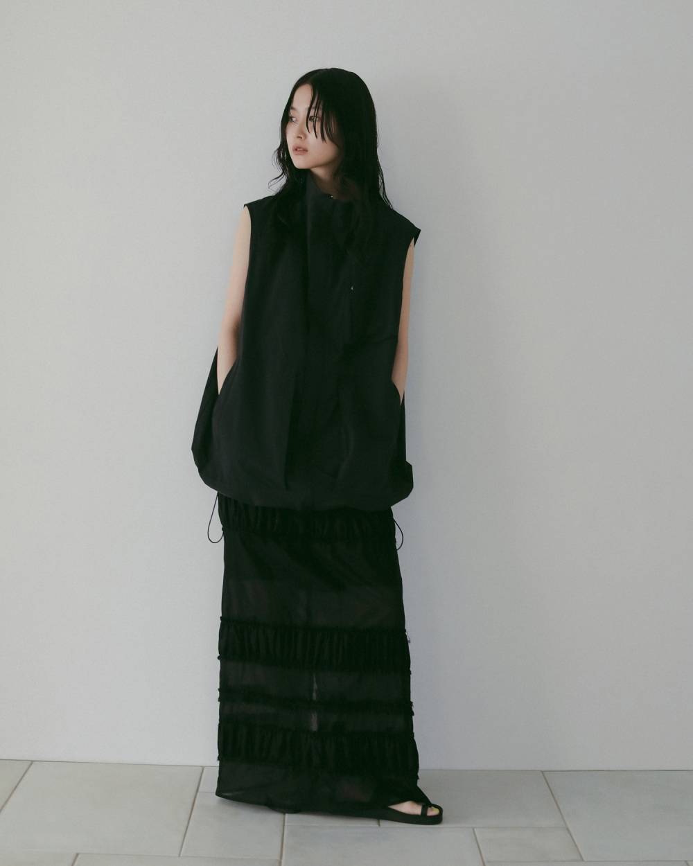 Standcollar Pocket Vest Standcollar Pocket Vest,スタンドカラー ポケット ベスト,62610103,ナイロンベスト,オーバーサイズ,羽織,ベスト,アウター,ジャケット,ànuke,アンヌーク,lifes,ライフズ,26ss