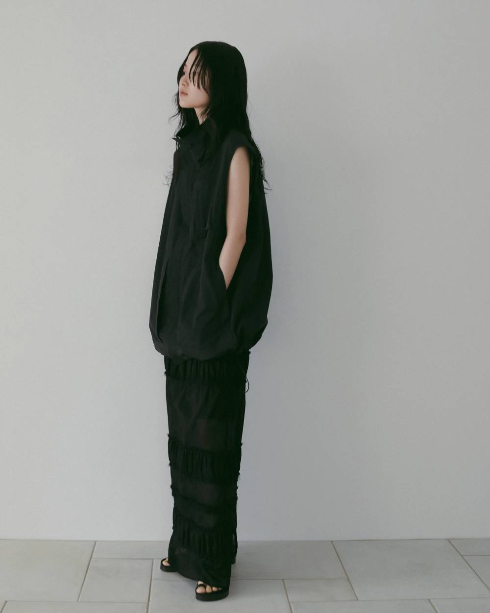 Standcollar Pocket Vest Standcollar Pocket Vest,スタンドカラー ポケット ベスト,62610103,ナイロンベスト,オーバーサイズ,羽織,ベスト,アウター,ジャケット,ànuke,アンヌーク,lifes,ライフズ,26ss