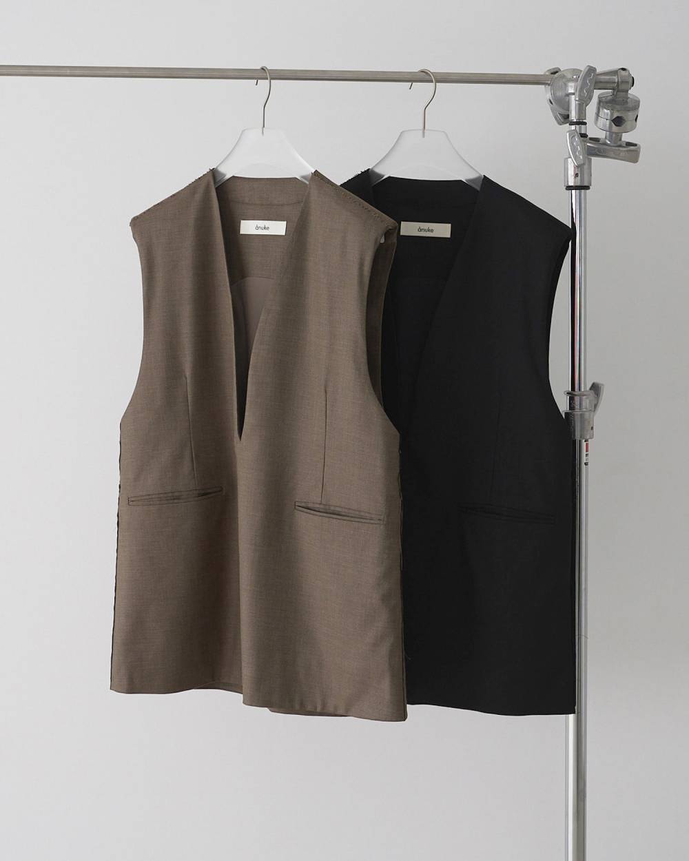 Keyneck Over Vest Keyneck Over Vest,キーネック オーバー ベスト,62610107,ベスト,JK,ジャケット,アウター,ノースリ,ノースリーブ,オーバーベスト,ànuke,アンヌーク,lifes,ライフズ,26ss