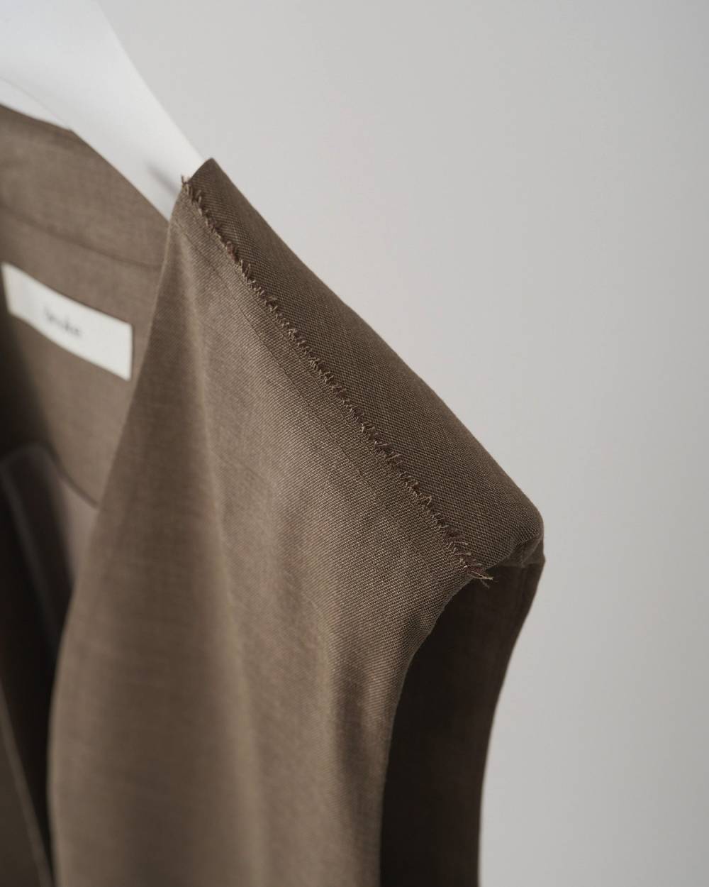 Keyneck Over Vest Keyneck Over Vest,キーネック オーバー ベスト,62610107,ベスト,JK,ジャケット,アウター,ノースリ,ノースリーブ,オーバーベスト,ànuke,アンヌーク,lifes,ライフズ,26ss